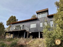 C270 - Casa de 3 dormitorios - 170 m2  en Lote de 2500 m2  - Los Riscos