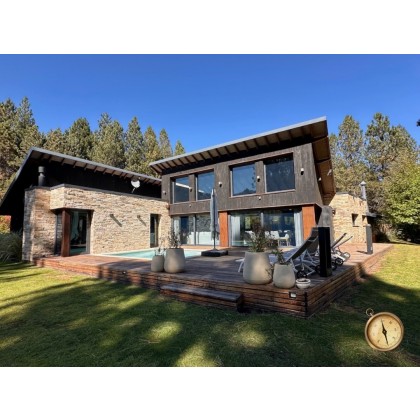 C206 - Excelente propiedad de 3 dormitorios 236 m2 el lote de 2151 m2 en Chapelco Golf