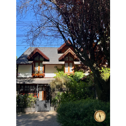 C228 - Espectacular Propiedad de 5 dormitorios - 336 m2 - Rivadavia al 900 - Centro