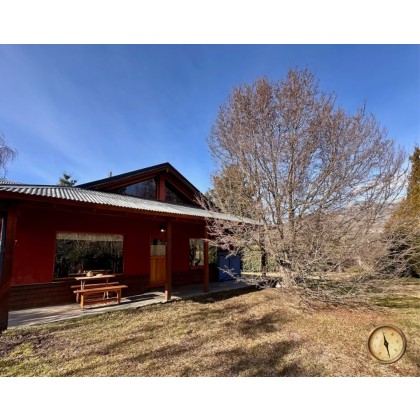 C266 - Casa de 3 dormitorios de 141 m2 mas cabaña  en Lote de 956 m2  -Ruca Hue