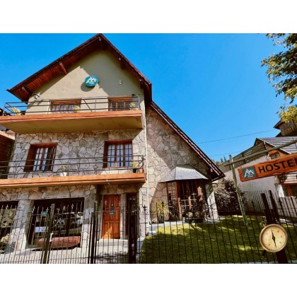 ET011 - Hostel Boutique - 400 m2 en lote de 540 m2 - Av Koessler 1500 - Centro