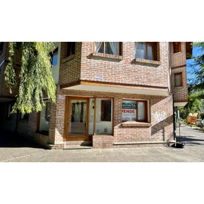 LC027 - Excelente propiedad comercial en esquina 110 m2 - Av San Martin al 200 - Centro