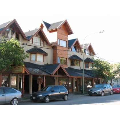 D220 - Departamento 1 dormitorio 29 m2 mas 12 de patio  - Av San Martin 1300 - Centro