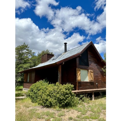 LM004 -  CASA  frente al Lago Meliquina Peninsula. Lote de 3350 m2