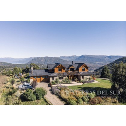 C222 - Excelente propiedad de 340 m2  en lote de 5000 m2 -  Valle Escondido 