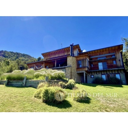 C173 - Casa de 4 dormitorios 335 m2 en lote de 5000 m2 - Valle Escondido