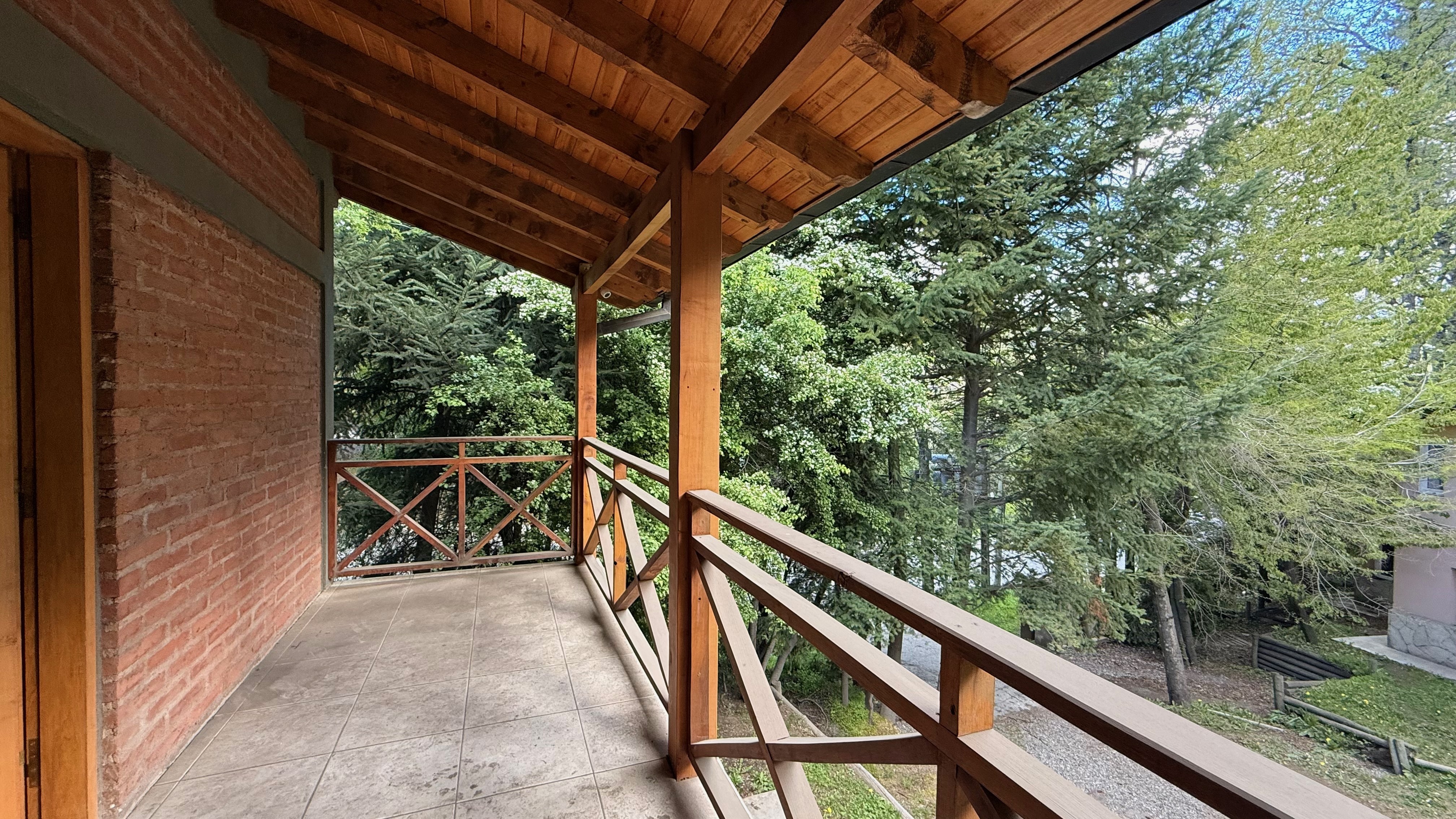 AL144 - Excelente casa de 3 dormitorios con jardín propio