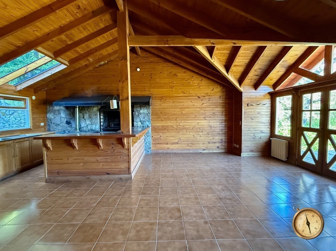 C007 - Casa de 3 dormitorios 300m2 en lote de 1500m2 - Altos del Sol