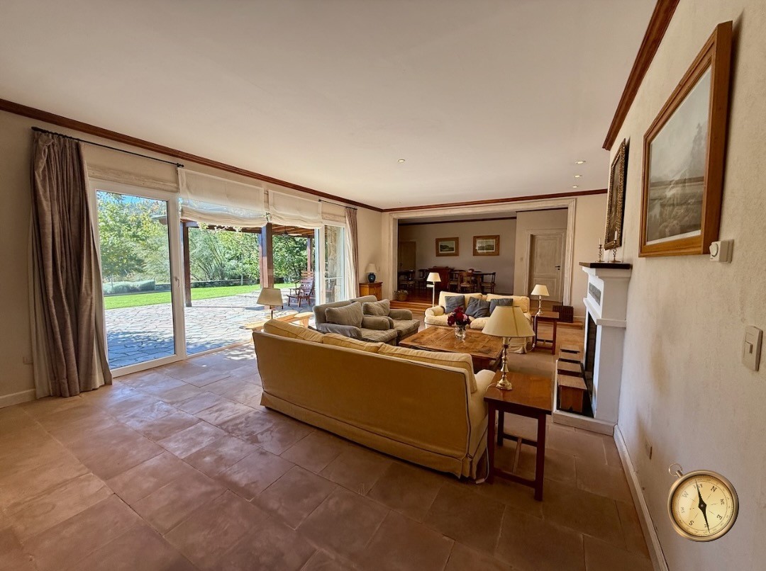 C133 Unica y exclusiva propiedad de categoría - 608 m2 en 4 lotes 6082m2 totales-  Chapelco Golf 