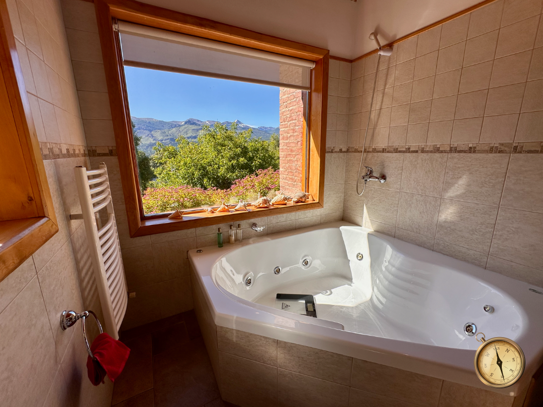 C157 - Casa de 4 dormitorios 291 m2 en lote de 2700 m2 - El Abrojal 