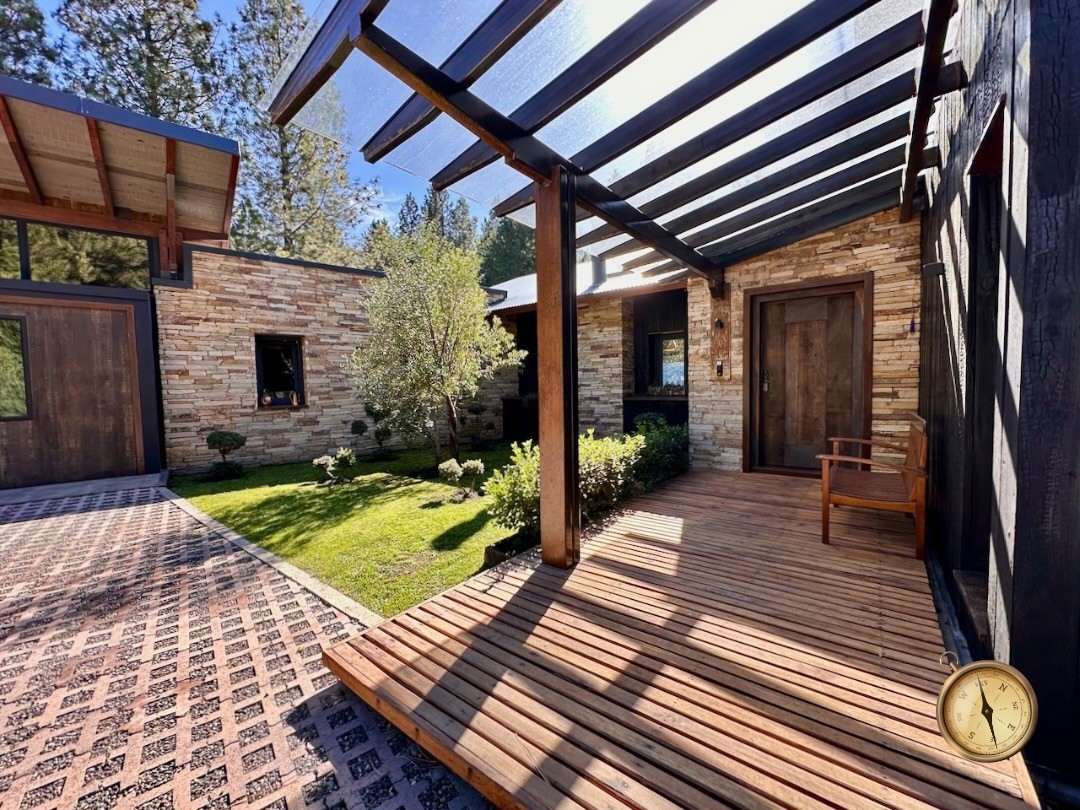 C206 - Excelente propiedad de 3 dormitorios 236 m2 el lote de 2151 m2 en Chapelco Golf
