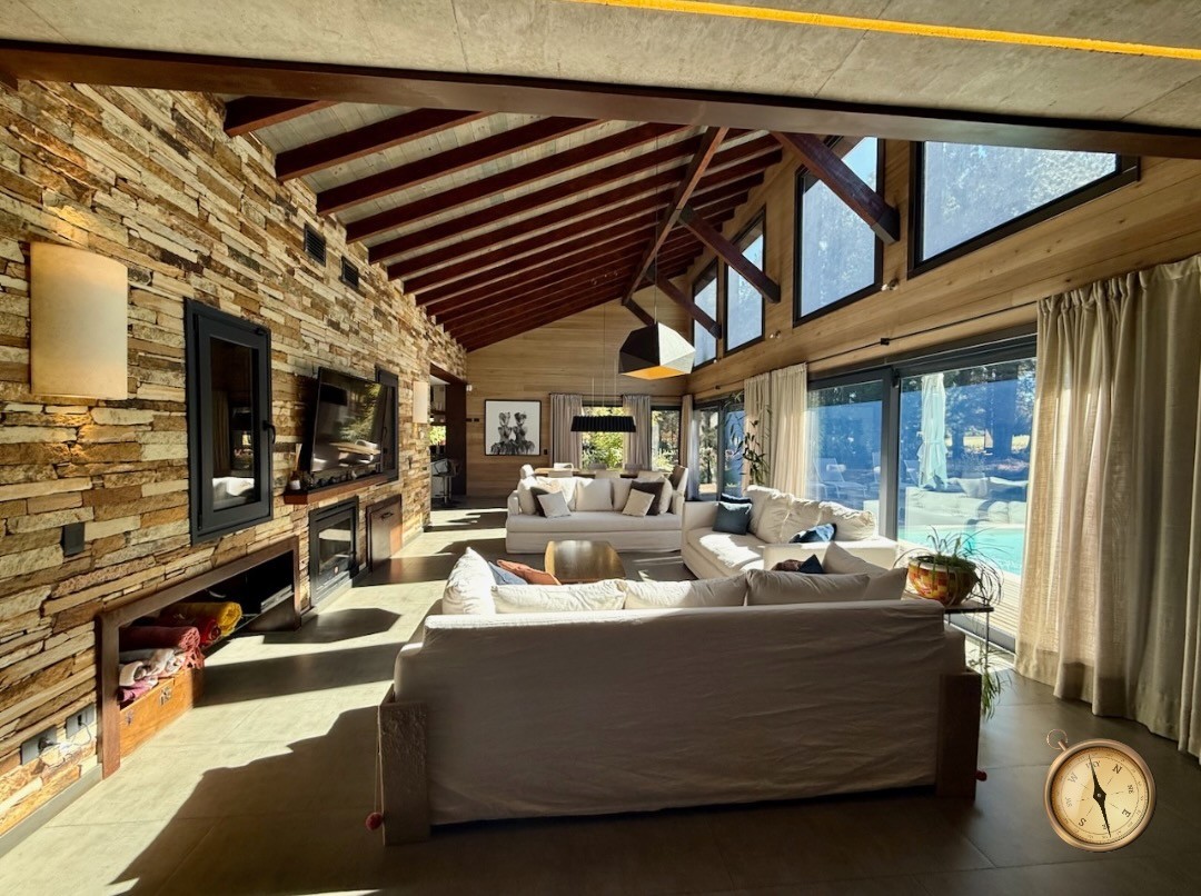 C206 - Excelente propiedad de 3 dormitorios 236 m2 el lote de 2151 m2 en Chapelco Golf