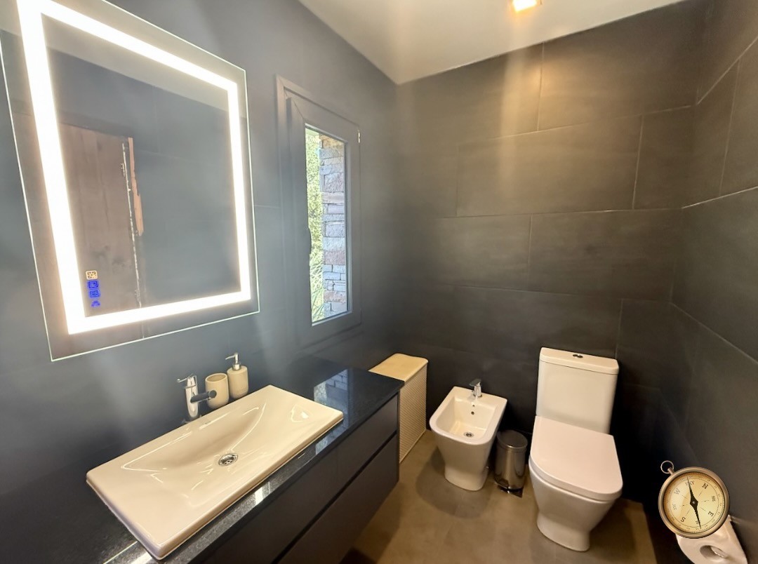 C206 - Excelente propiedad de 3 dormitorios 236 m2 el lote de 2151 m2 en Chapelco Golf