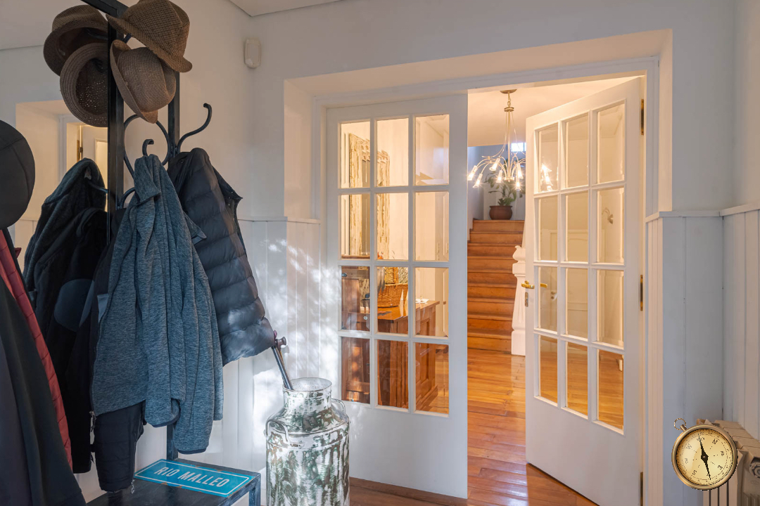 C228 - Espectacular Propiedad de 5 dormitorios - 336 m2 - Rivadavia al 900 - Centro C228 - Espectacular Propiedad de 5 dormitorios - 336 m2 - Rivadavia al 900 - Centro