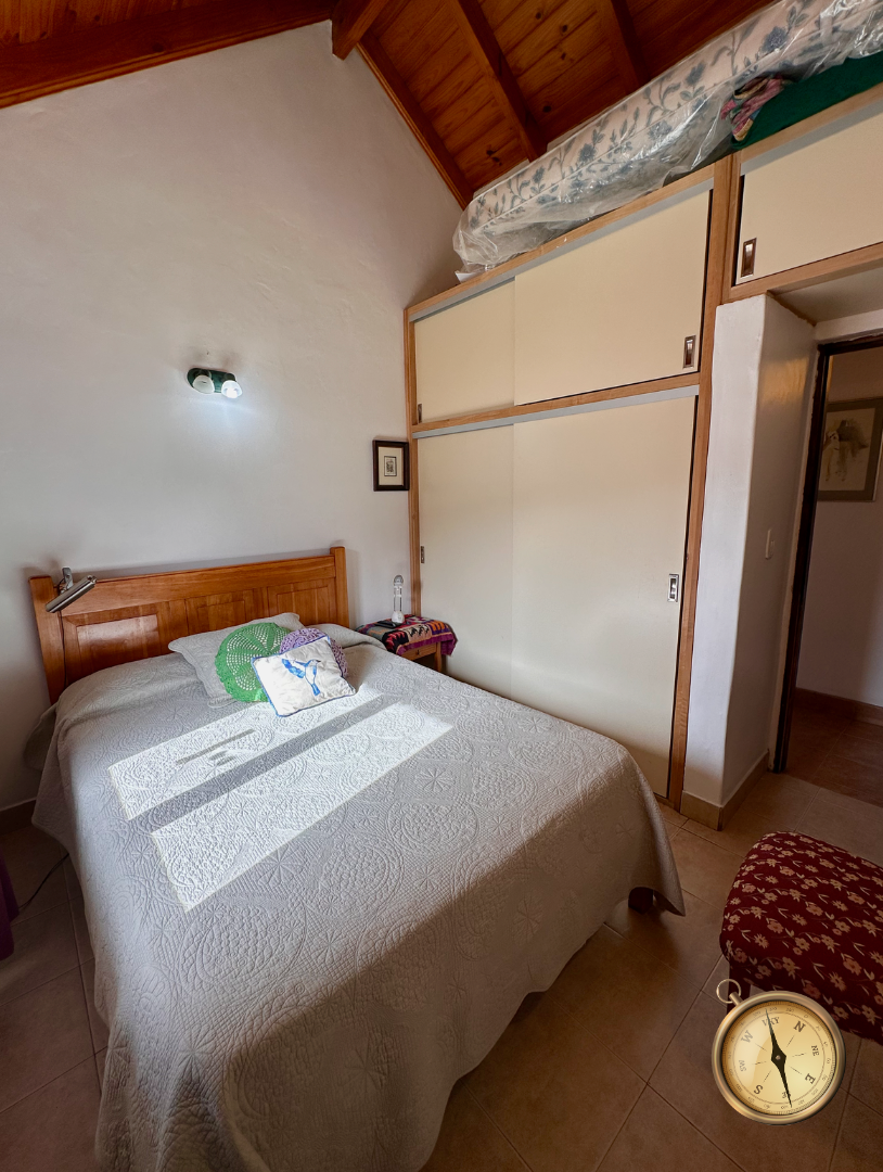 C233 - Casa de 4 dormitorios - 164 m2  en lote de 2455 m2  - Barrio Ruca Hue