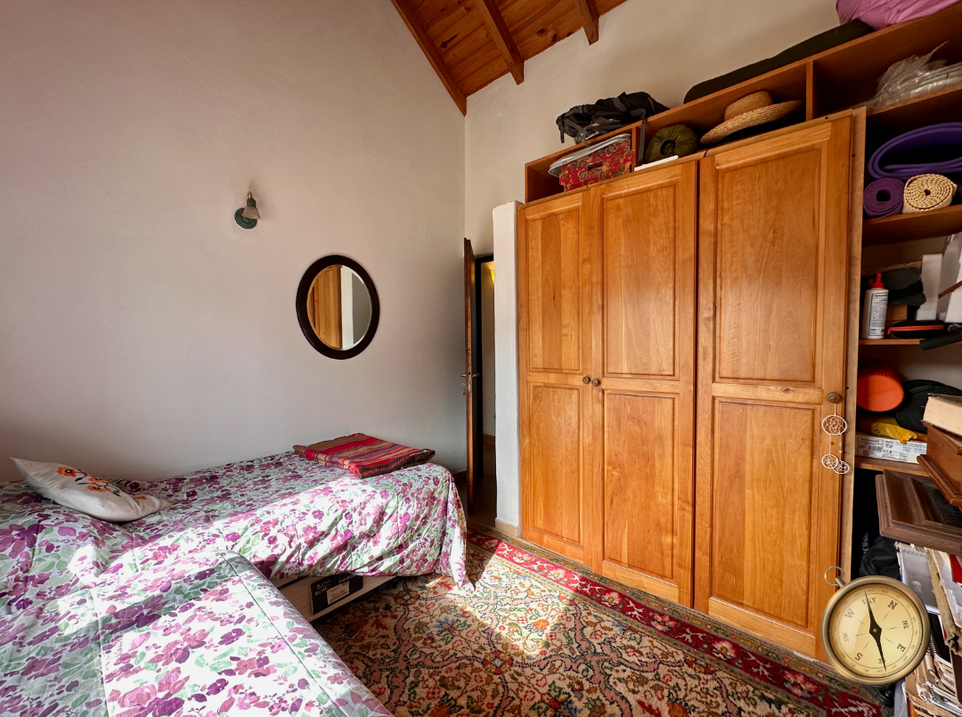 C233 - Casa de 4 dormitorios - 164 m2  en lote de 2455 m2  - Barrio Ruca Hue