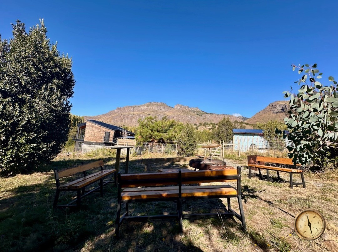 C258 - Casa y departamento con costa de arroyo y vistas a la cascada - 10.000m2 - Altos de Chapelco 