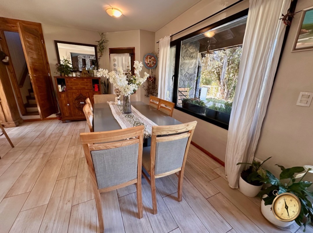 C258 - Casa y departamento con costa de arroyo y vistas a la cascada - 10.000m2 - Altos de Chapelco 