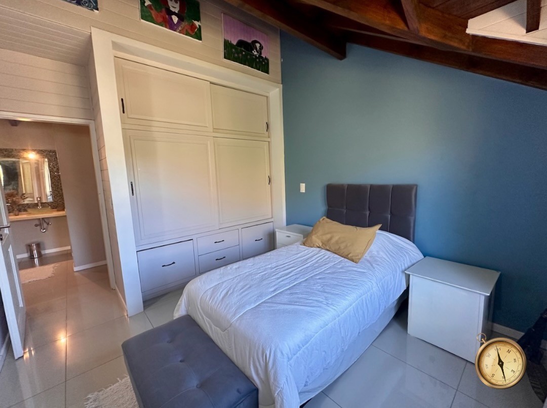 C258 - Casa y departamento con costa de arroyo y vistas a la cascada - 10.000m2 - Altos de Chapelco 