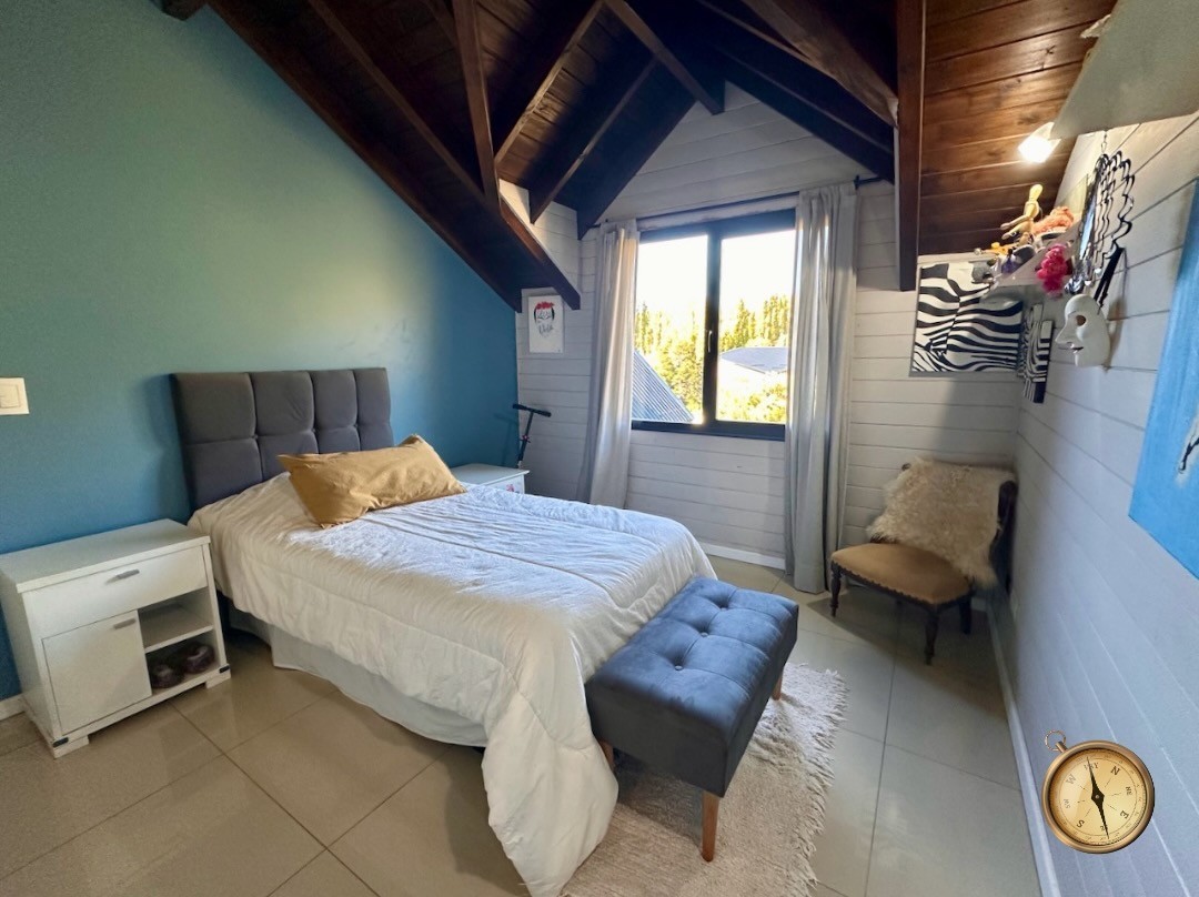 C258 - Casa y departamento con costa de arroyo y vistas a la cascada - 10.000m2 - Altos de Chapelco 