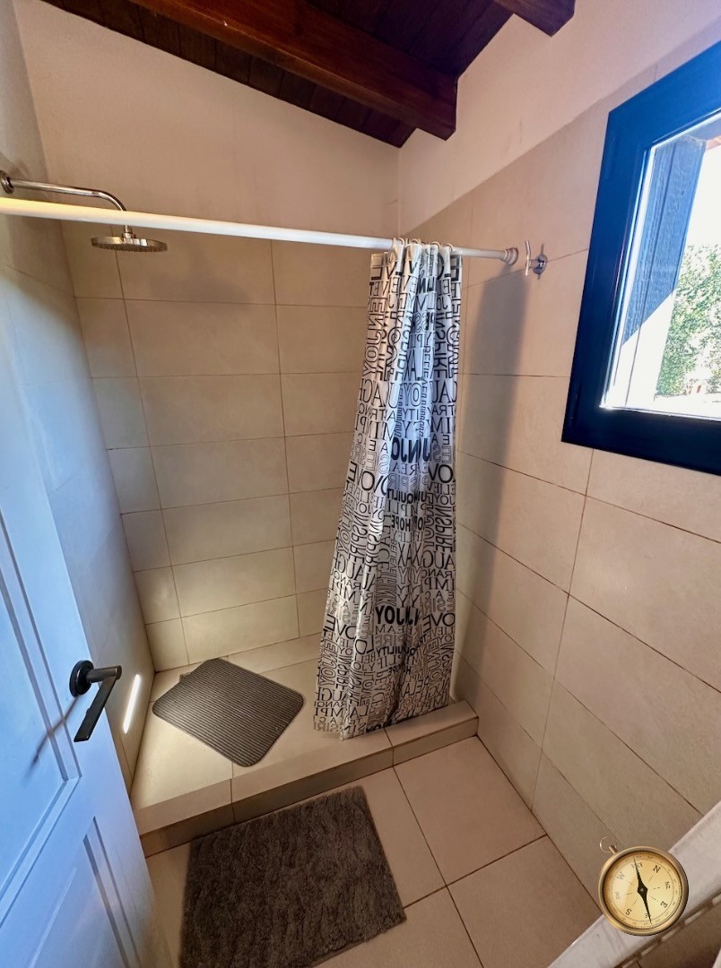 C258 - Casa y departamento con costa de arroyo y vistas a la cascada - 10.000m2 - Altos de Chapelco 
