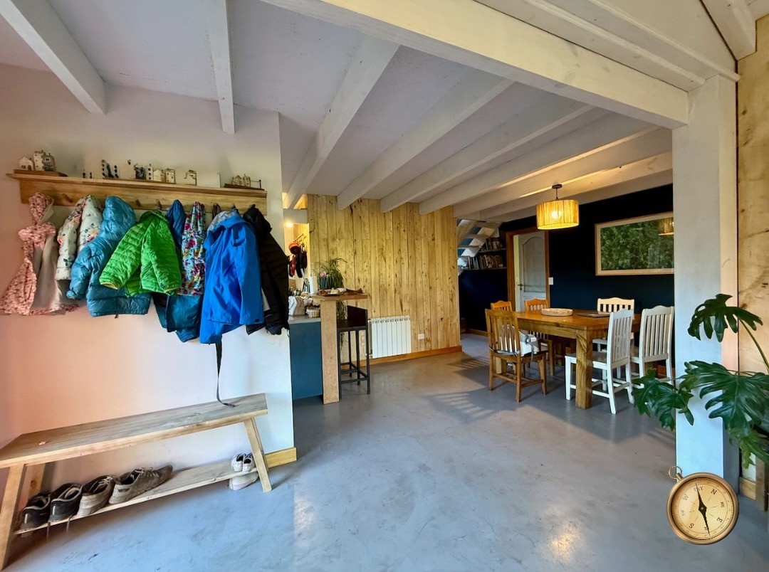 C262 - Casa de dos dormitorios - 120 m2 en Lote de 2000 m2  - Cjon de Gingins