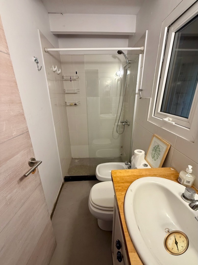 C262 - Casa de dos dormitorios - 120 m2 en Lote de 2000 m2  - Cjon de Gingins