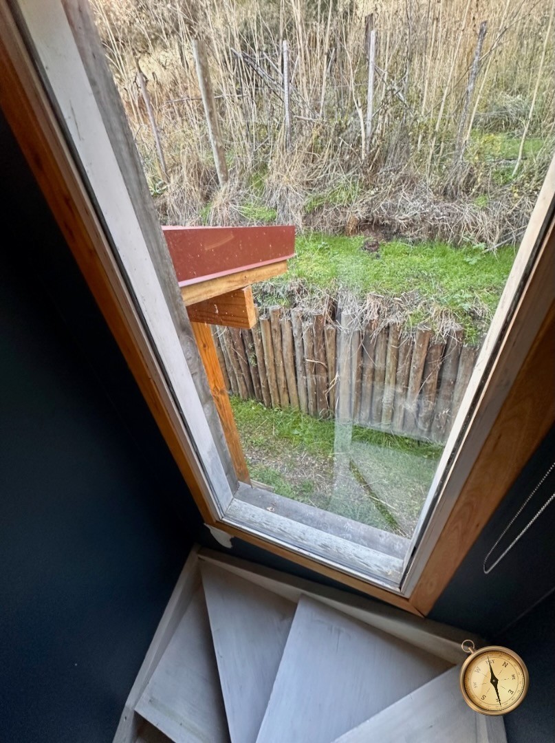 C262 - Casa de dos dormitorios - 120 m2 en Lote de 2000 m2  - Cjon de Gingins