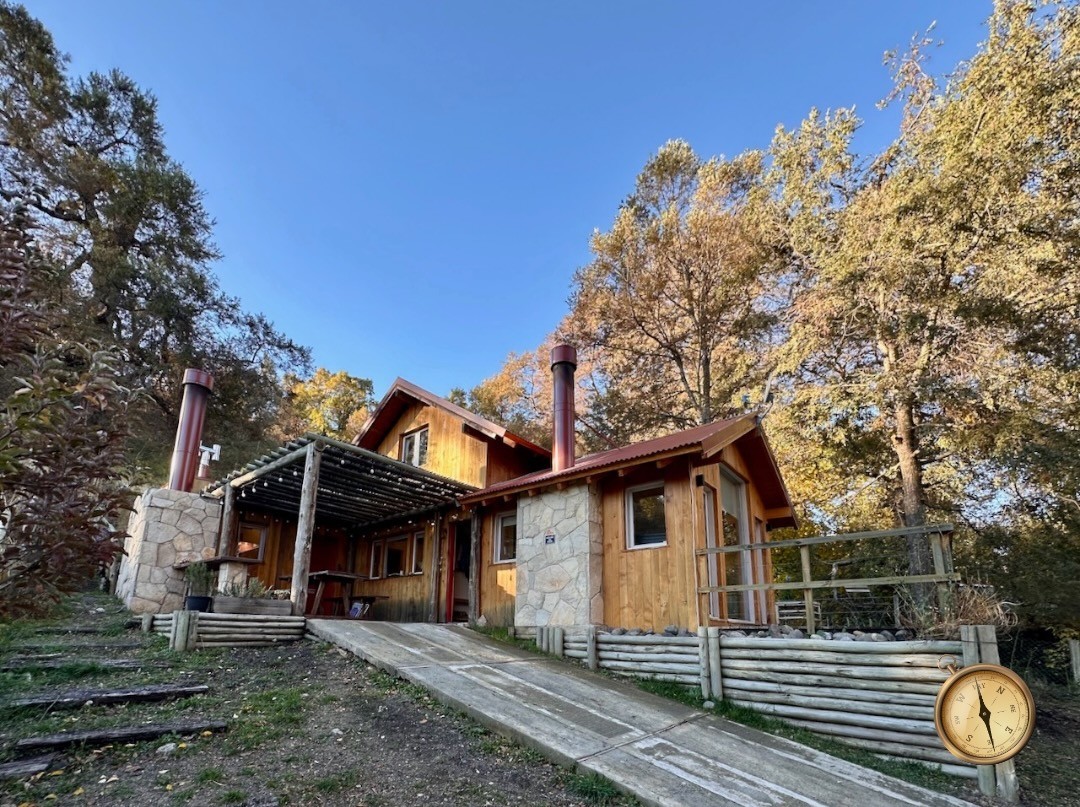 C262 - Casa de dos dormitorios - 120 m2 en Lote de 2000 m2  - Cjon de Gingins