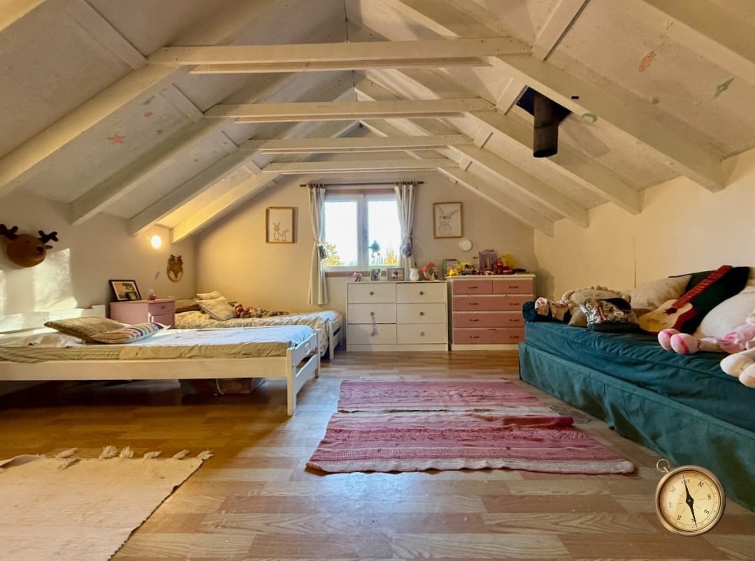 C262 - Casa de dos dormitorios - 120 m2 en Lote de 2000 m2  - Cjon de Gingins