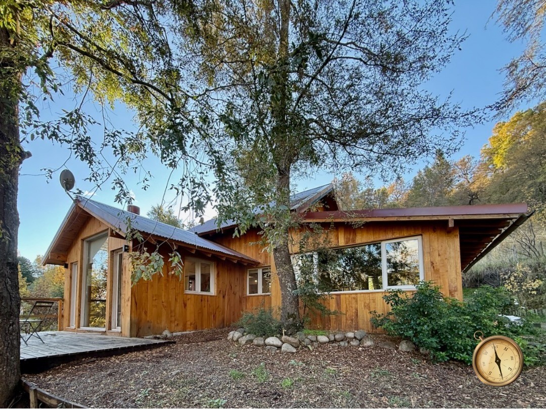C262 - Casa de dos dormitorios - 120 m2 en Lote de 2000 m2  - Cjon de Gingins