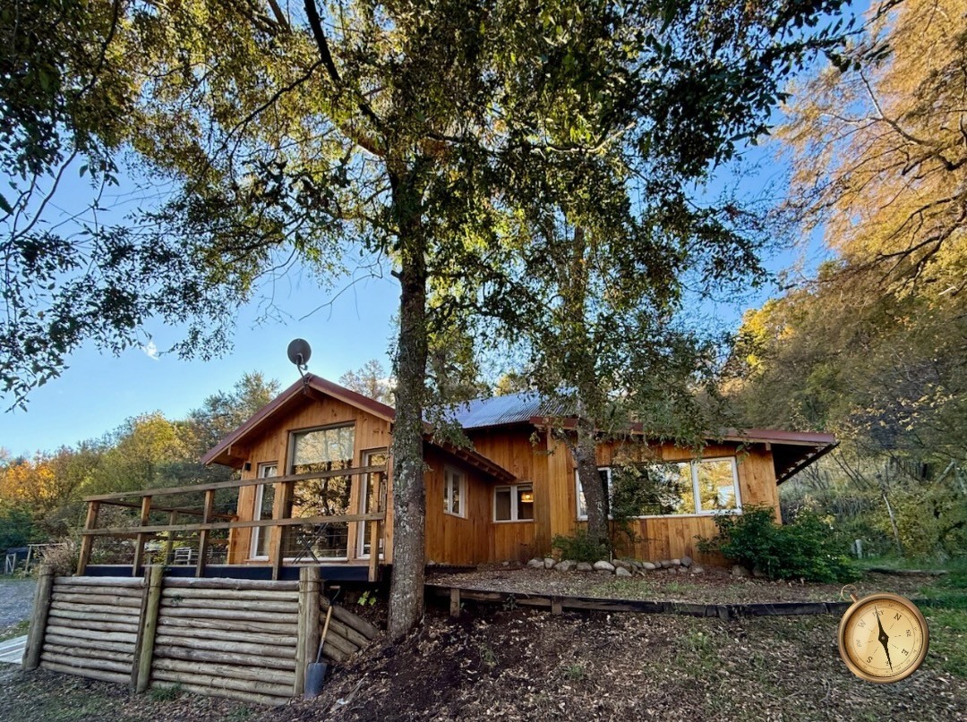 C262 - Casa de dos dormitorios - 120 m2 en Lote de 2000 m2  - Cjon de Gingins