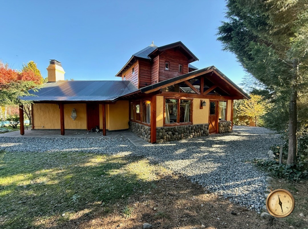 C264 - Casa de dos dormitorios - 130 m2 en Lote de 1280 m2  -Ruca Hue