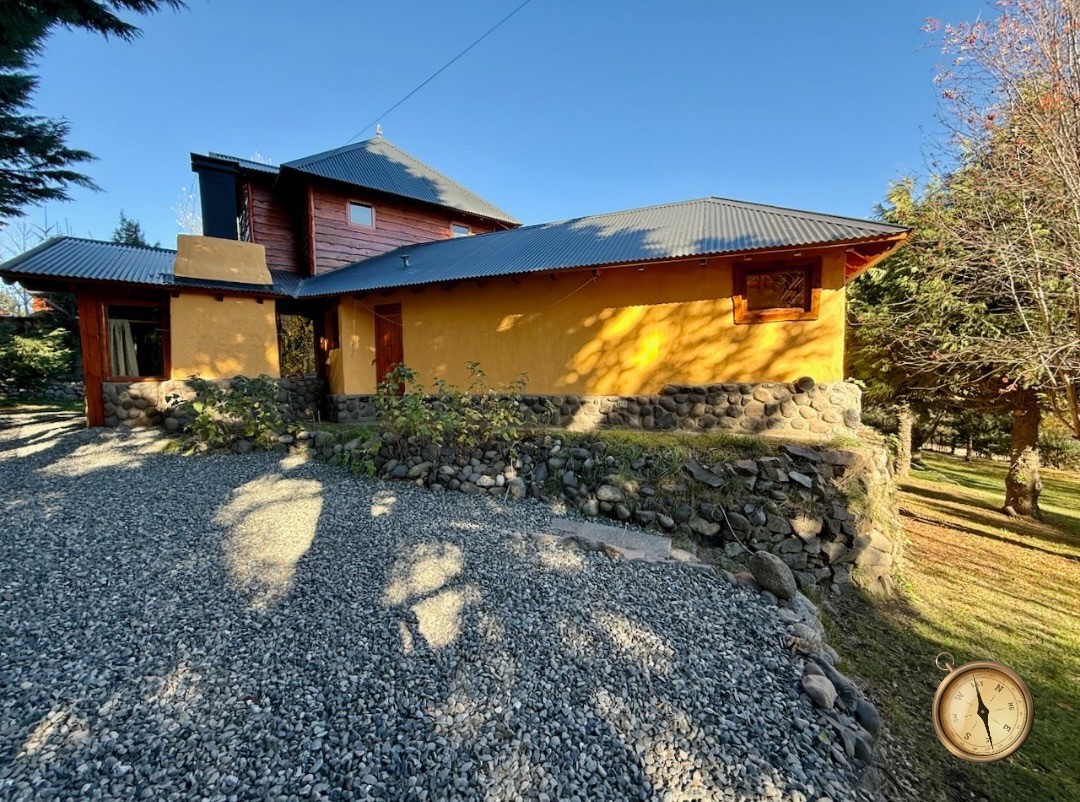 C264 - Casa de dos dormitorios - 130 m2 en Lote de 1280 m2  -Ruca Hue