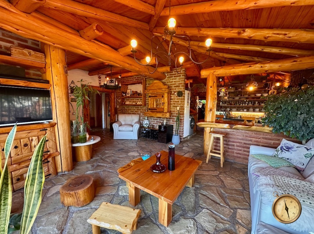 C265 - Casa de tres dormitorios - 182 m2 en Lote de 1300 m2  -Ruca Hue