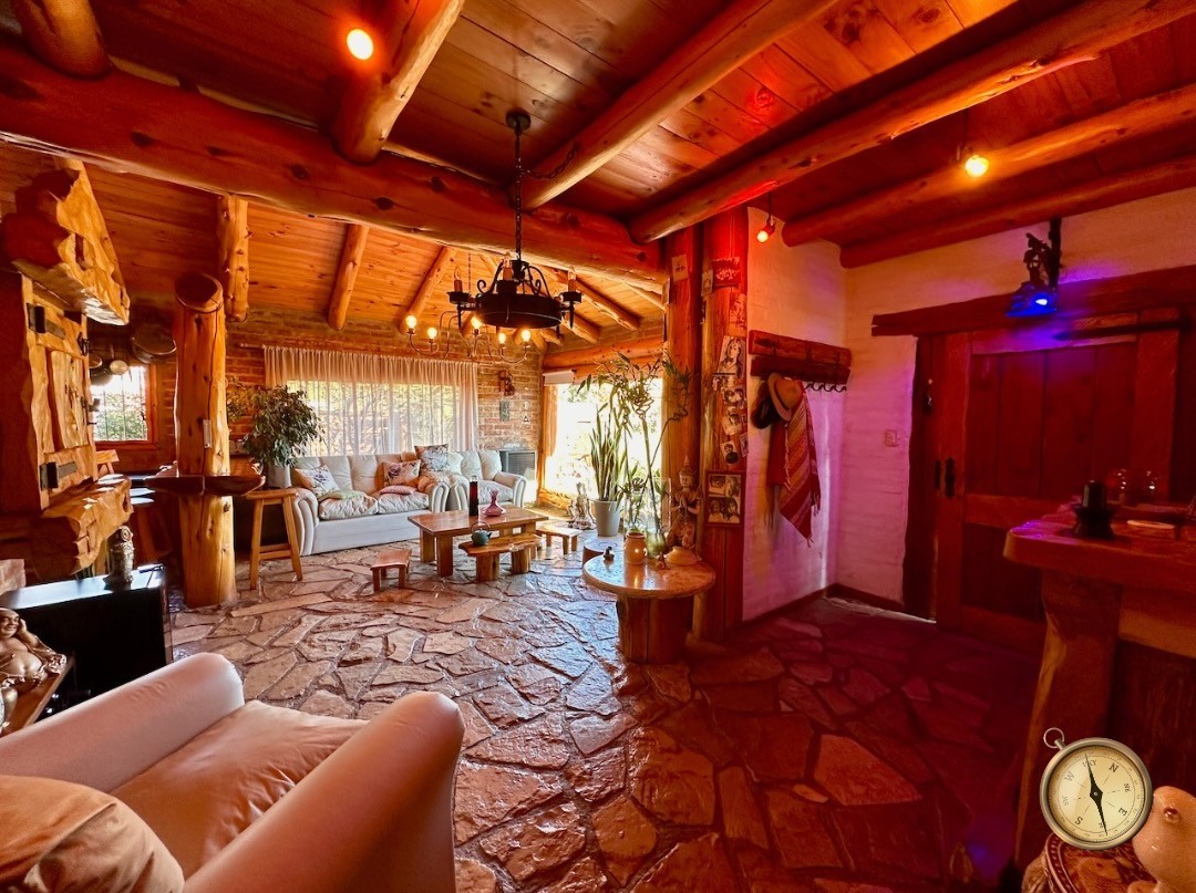C265 - Casa de tres dormitorios - 182 m2 en Lote de 1300 m2  -Ruca Hue
