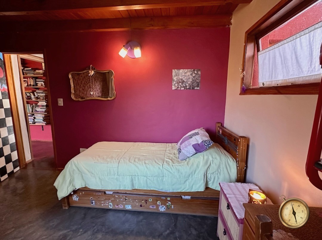 C266 - Casa de 3 dormitorios de 141 m2 mas cabaña  en Lote de 956 m2  - Ruca Hue