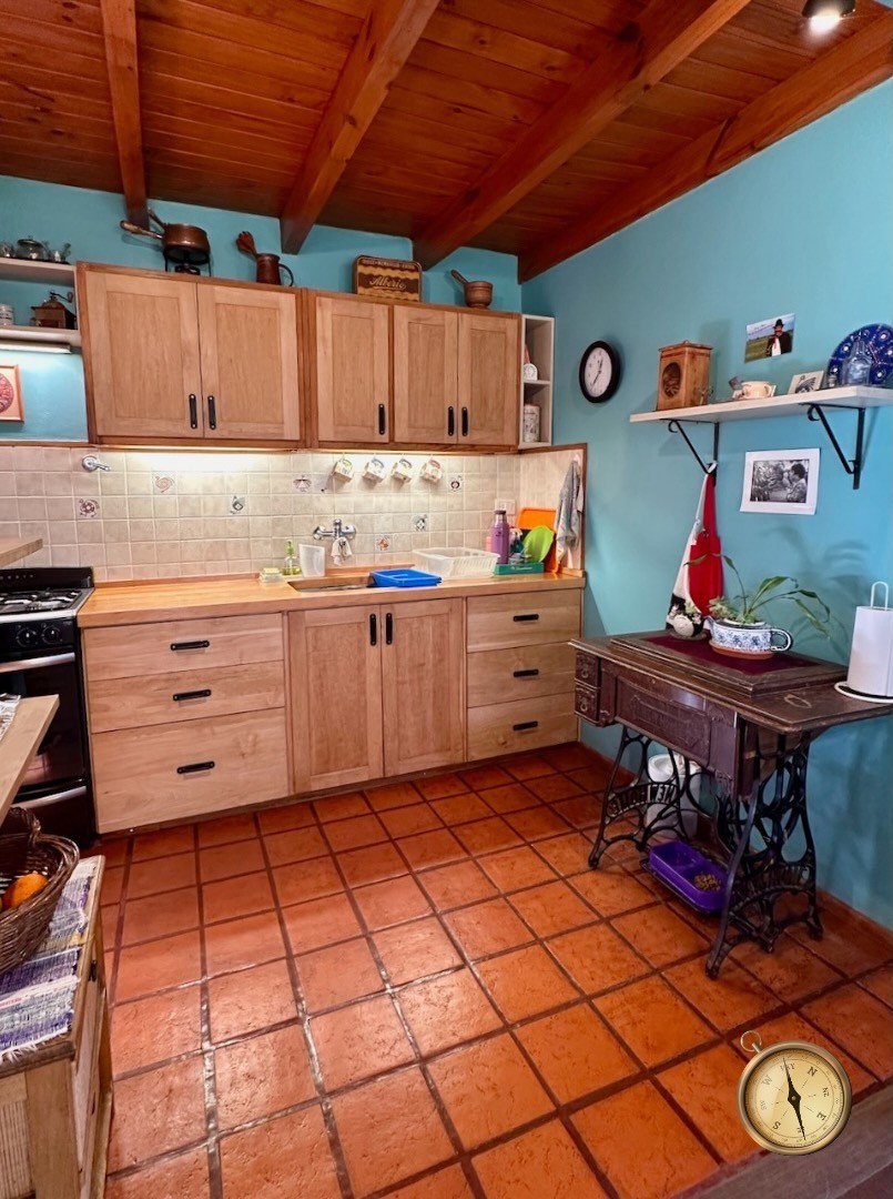 C266 - Casa de 3 dormitorios de 141 m2 mas cabaña  en Lote de 956 m2  -Ruca Hue