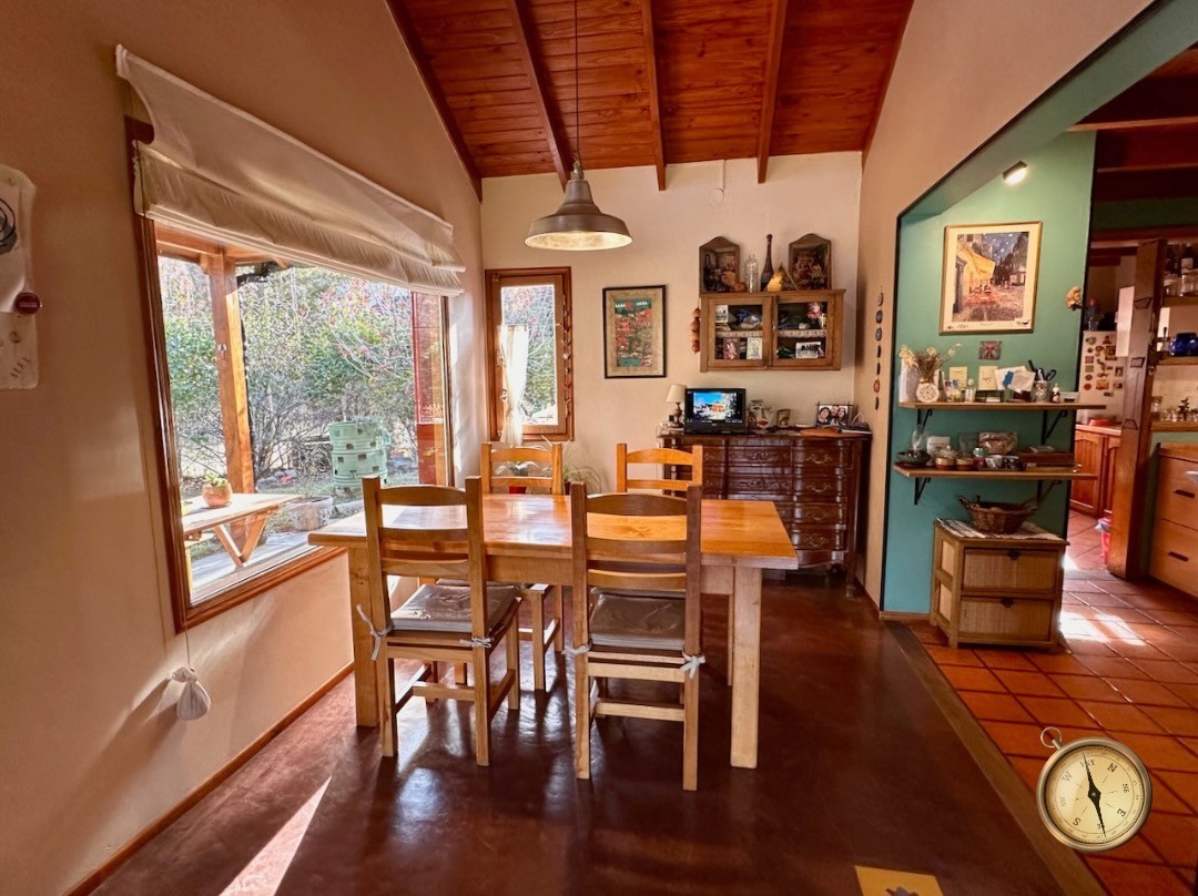 C266 - Casa de 3 dormitorios de 141 m2 mas cabaña  en Lote de 956 m2  - Ruca Hue