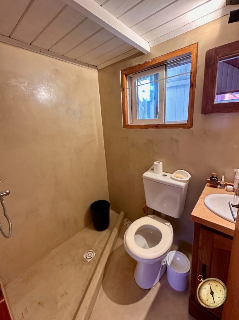 C266 - Casa de 3 dormitorios de 141 m2 mas cabaña  en Lote de 956 m2  - Ruca Hue