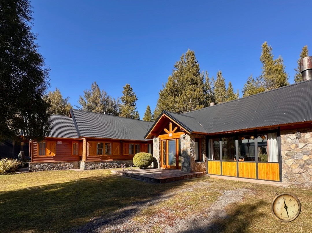 C268 - Exclusiva propiedad de 3 dormitorios de 200m2 en lote de 1430 m2 - Chihuallanca - Lago Lolog 