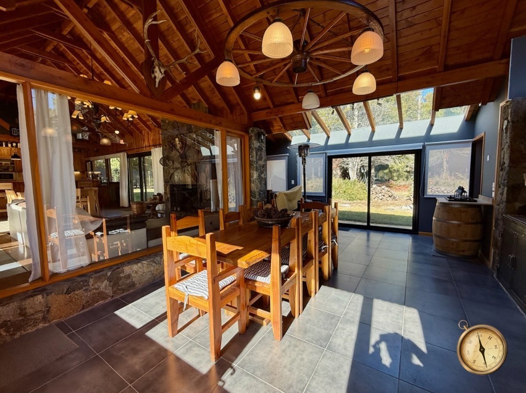 C268 - Exclusiva propiedad de 3 dormitorios de 200m2 en lote de 1430 m2 - Chihuallanca - Lago Lolog 