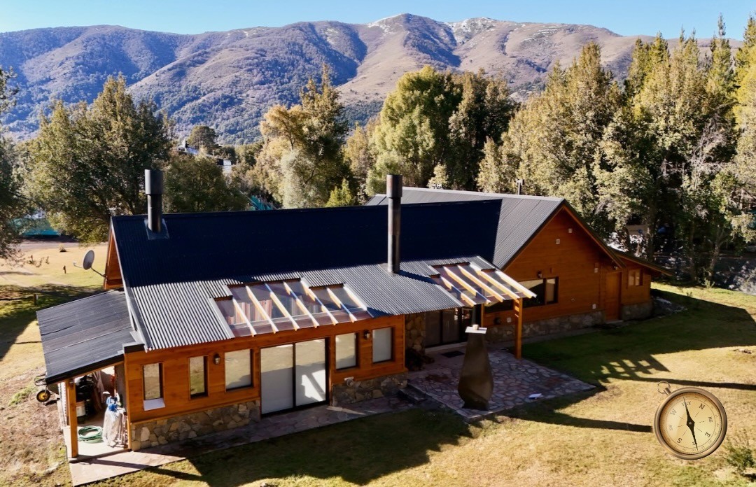 C268 - Exclusiva propiedad de 3 dormitorios de 200m2 en lote de 1430 m2 - Chihuallanca - Lago Lolog 