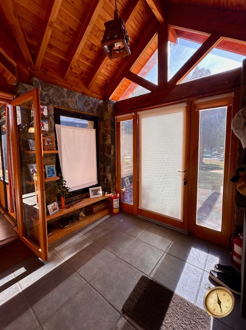 C268 - Exclusiva propiedad de 3 dormitorios de 200m2 en lote de 1430 m2 - Chihuallanca - Lago Lolog 