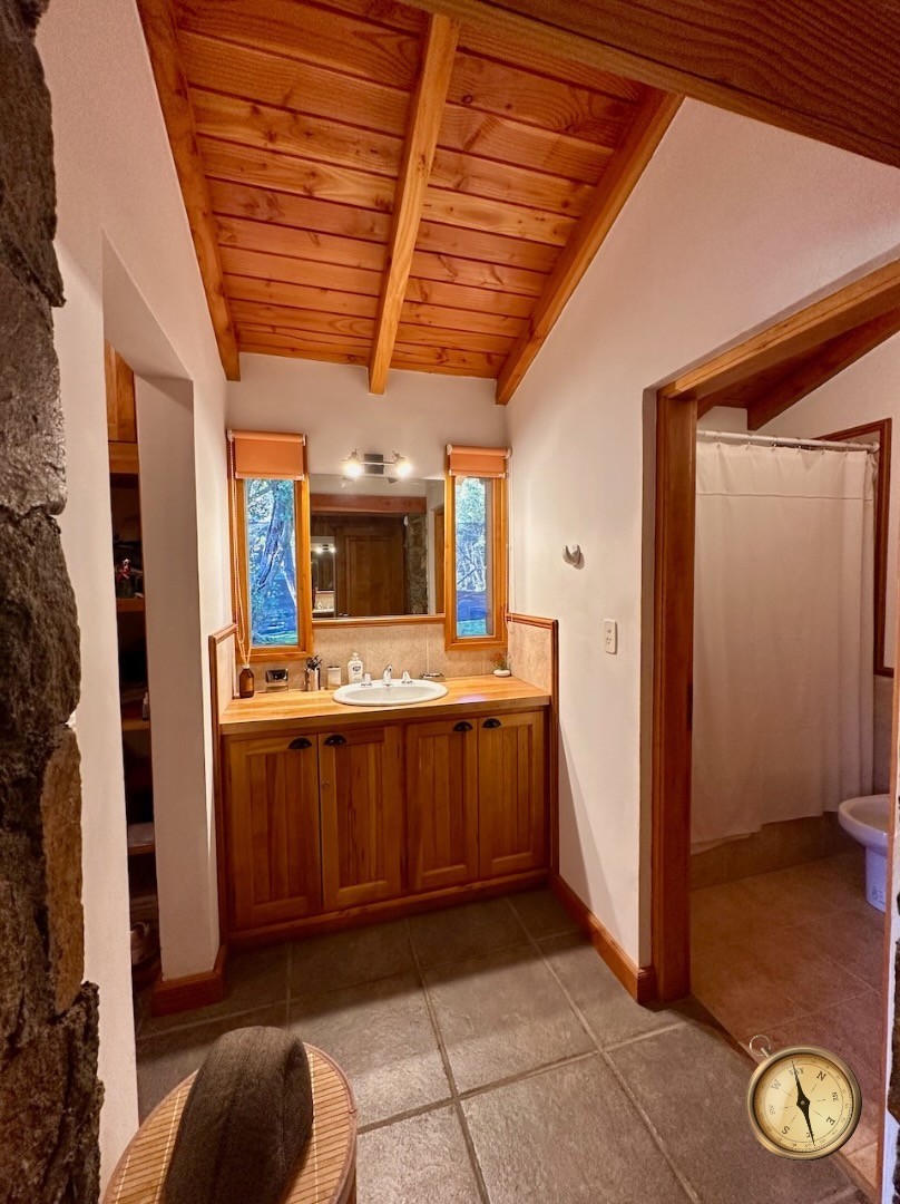 C268 - Exclusiva propiedad de 3 dormitorios de 200m2 en lote de 1430 m2 - Chihuallanca - Lago Lolog 