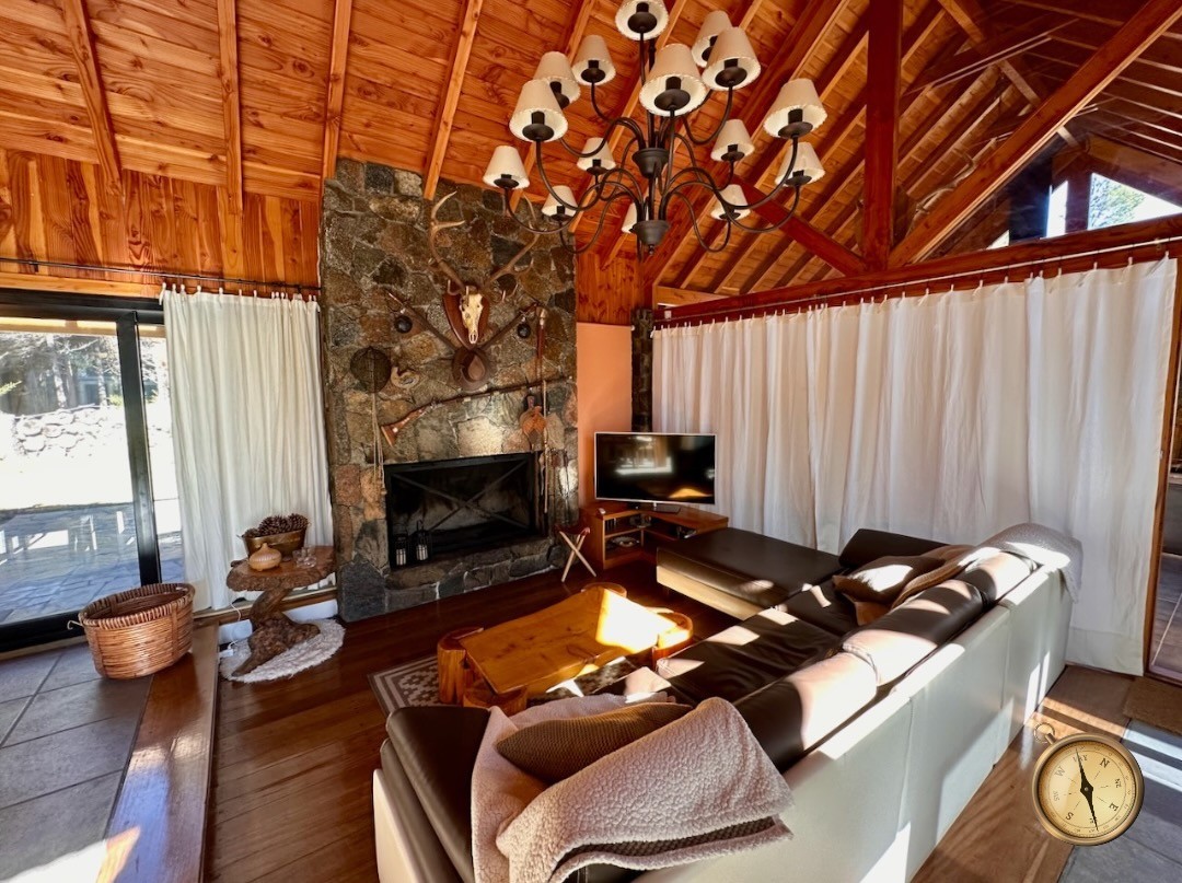 C268 - Exclusiva propiedad de 3 dormitorios de 200m2 en lote de 1430 m2 - Chihuallanca - Lago Lolog 