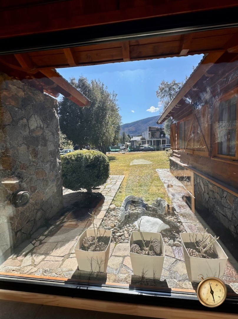 C268 - Exclusiva propiedad de 3 dormitorios de 200m2 en lote de 1430 m2 - Chihuallanca - Lago Lolog 