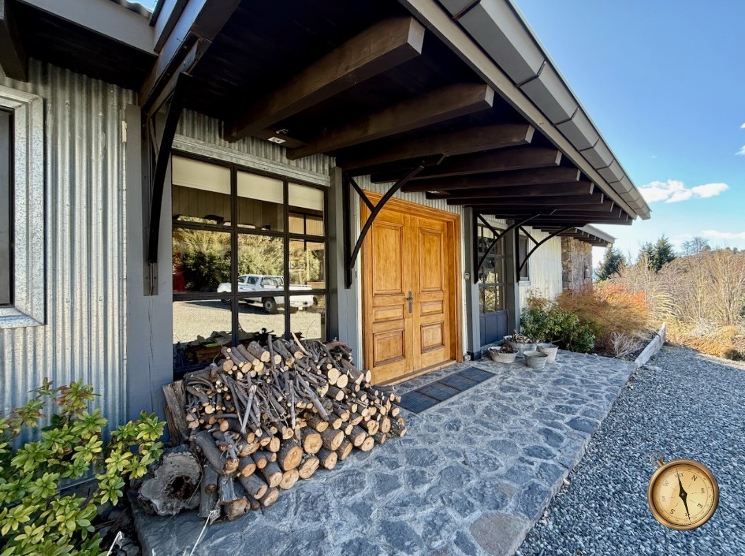 C269 - Excelente casa de 3 dormitorios mas cabaña  - Valle Escondido