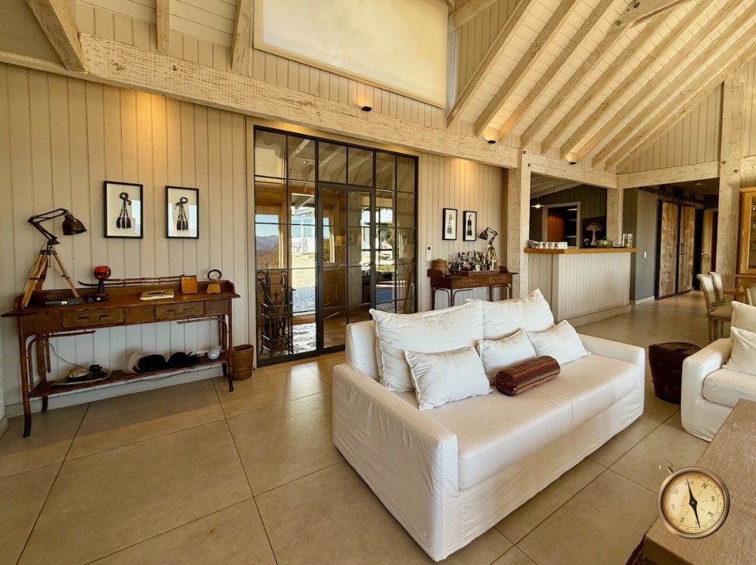 C269 - Excelente casa de 3 dormitorios mas cabaña  - Valle Escondido