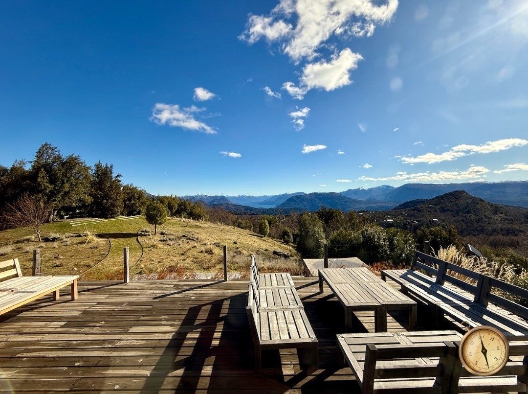 C269 - Excelente casa de 3 dormitorios mas cabaña  - Valle Escondido